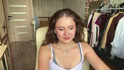 AdellaElders live cam on Cam4