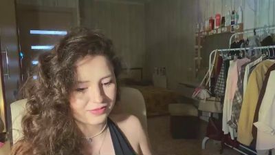 AdellaElders live cam on Cam4