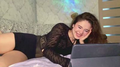 AdellaElders live cam on Cam4