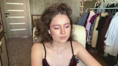AdellaElders live cam on Cam4