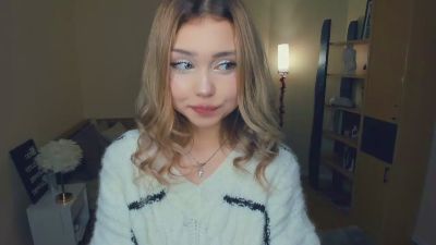 AdenaGalm live cam on Cam4