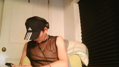 AdidasTwink live cam on Cam4