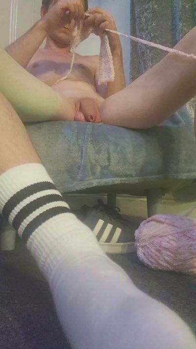 AdidasTwink live cam on Cam4