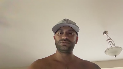 AdonisGenghis live cam on Cam4