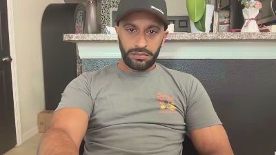 AdonisGenghis live cam on Cam4