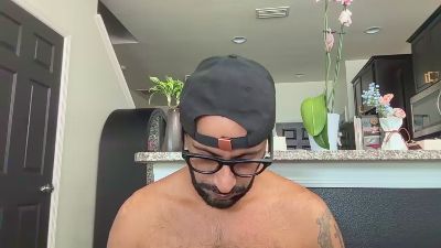 AdonisGenghis live cam on Cam4