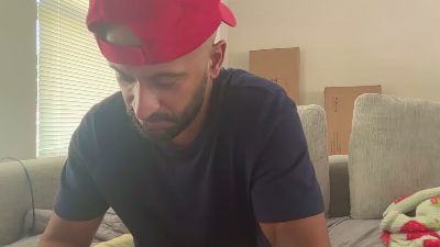 AdonisGenghis live cam on Cam4