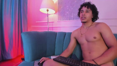 Adrian_Volt_ live cam on Cam4