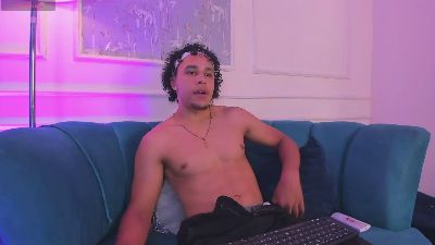Adrian_Volt_ live cam on Cam4