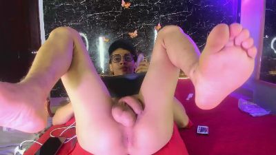 Adrian_Wolf live cam on Cam4