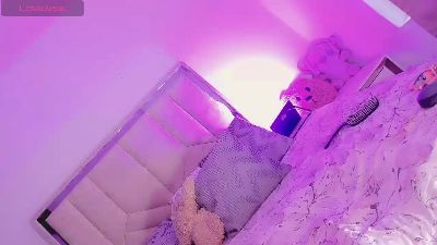Adrianafantasy live cam on Cam4
