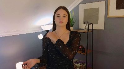 AdriannaMann live cam on Cam4