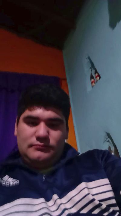 Adritoledo live cam on Cam4