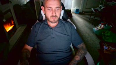 Adz6969 live cam on Cam4
