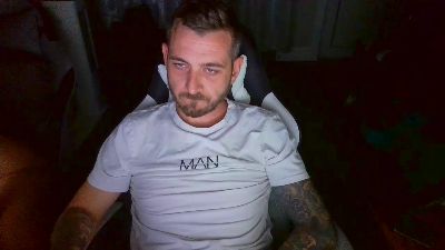 Adz6969 live cam on Cam4