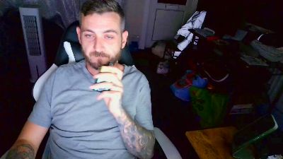 Adz6969 live cam on Cam4