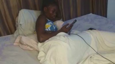 Afrikana_slim live cam on Cam4