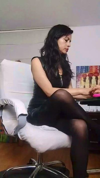 Afroditarggenis live cam on Cam4