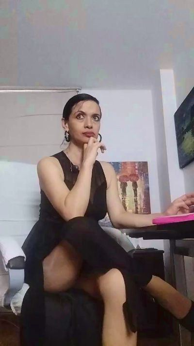 Afroditarggenis live cam on Cam4