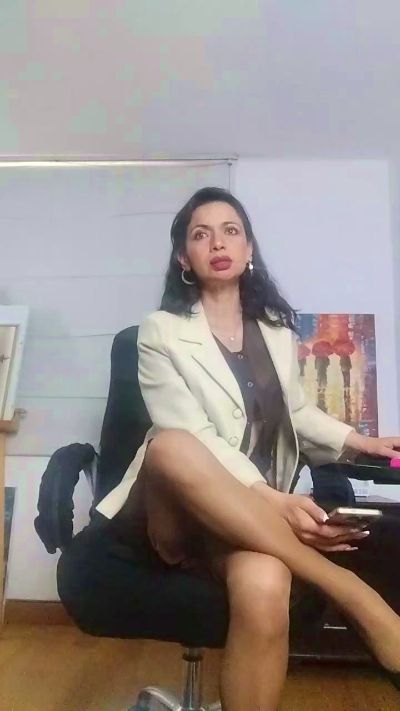 Afroditarggenis live cam on Cam4