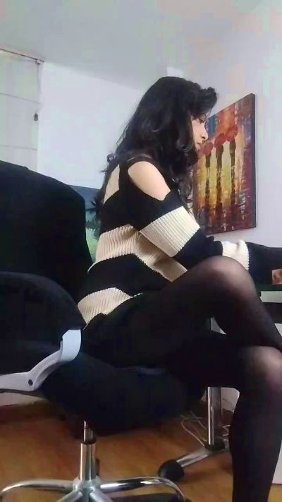 Afroditarggenis live cam on Cam4