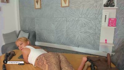 AgataDelphine live cam on Cam4
