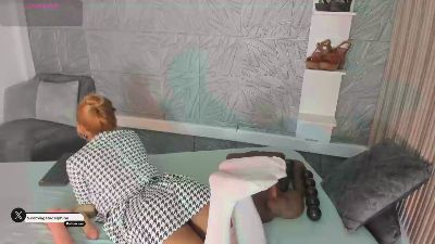 AgataDelphine live cam on Cam4
