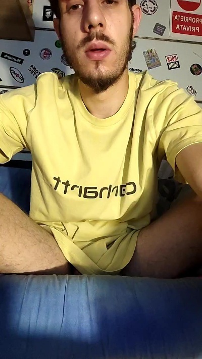 Agi233 live cam on Cam4