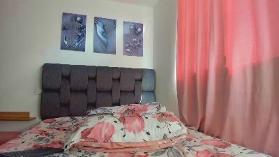 Agnes_022 live cam on Cam4