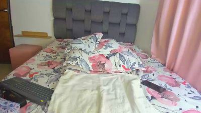 Agnes_022 live cam on Cam4