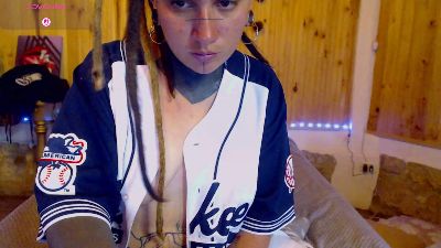Agness_18 live cam on Cam4
