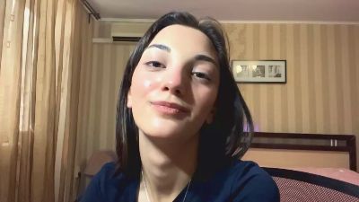 AgnusGraser live cam on Cam4
