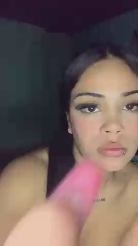Agos_fiora21 live cam on Cam4