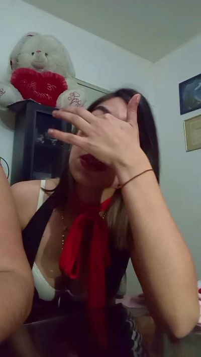 Agustinacolomb0 live cam on Cam4