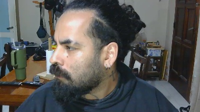 Aguustin21 live cam on Cam4