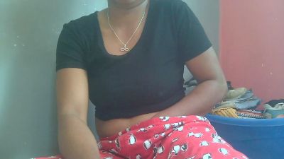 Aicha_boobs live cam on Cam4