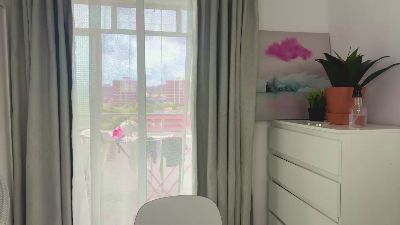 AidraFoxy live cam on Cam4