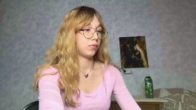 AikoLeingang live cam on Cam4