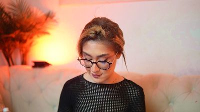 AileenKiss live cam on Cam4