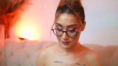 AileenKiss live cam on Cam4