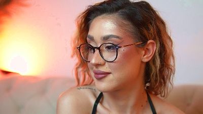 AileenKiss live cam on Cam4