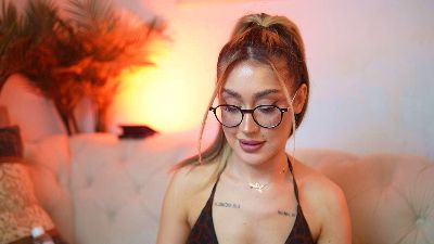 AileenKiss live cam on Cam4