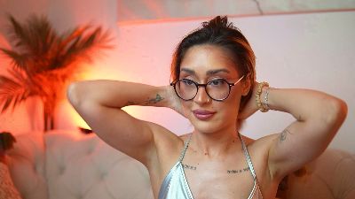 AileenKiss live cam on Cam4