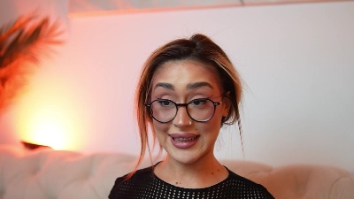 AileenKiss live cam on Cam4