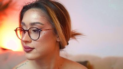 AileenKiss live cam on Cam4