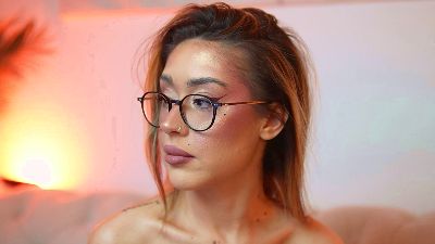 AileenKiss live cam on Cam4