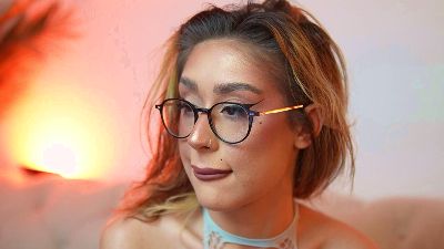 AileenKiss live cam on Cam4