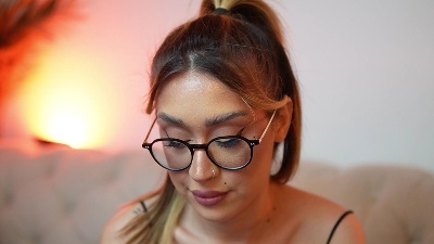 AileenKiss live cam on Cam4
