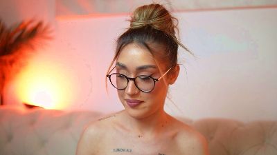 AileenKiss live cam on Cam4