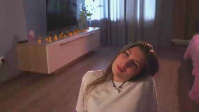 AileneHoldt live cam on Cam4